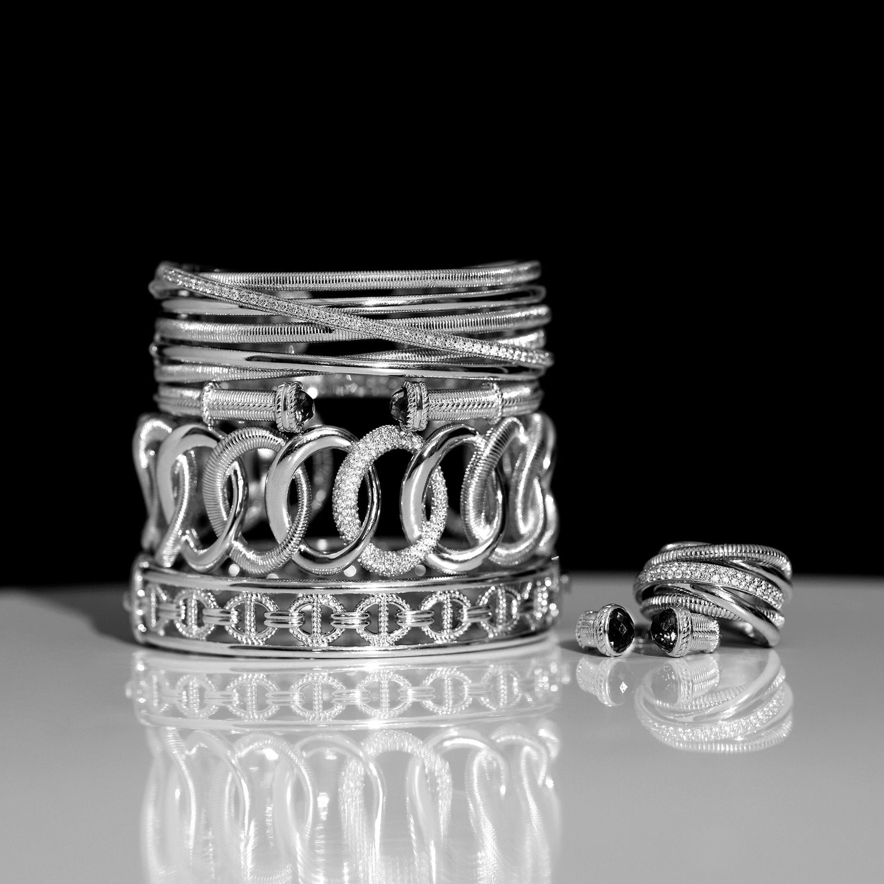 Eternity Interlocking Link Cuff with Diamonds