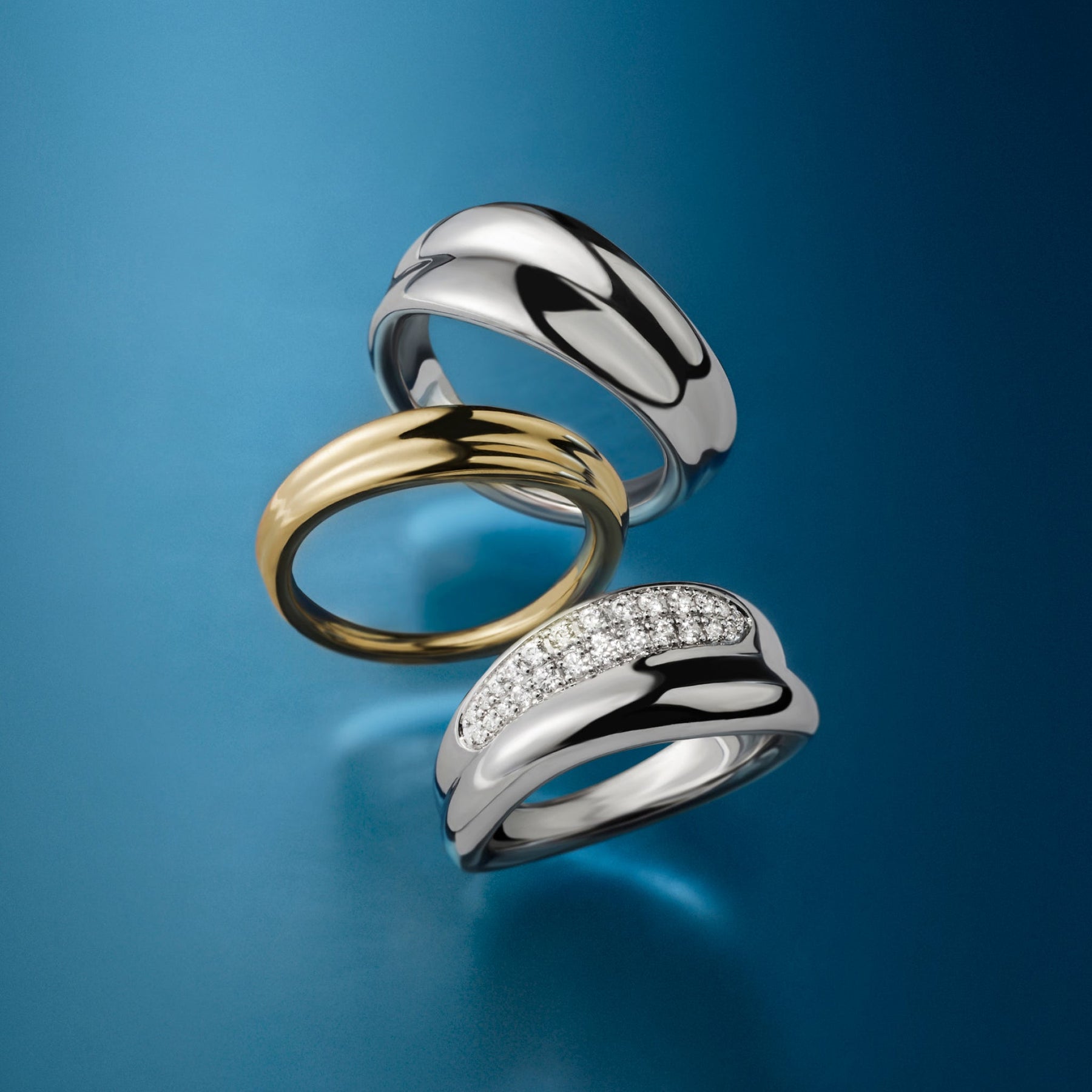 Eros Sculptural Band Ring with Diamonds