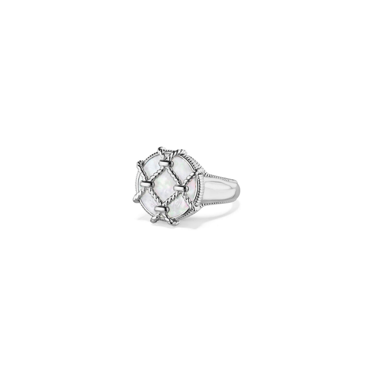Isola Ring with Mother of Pearl