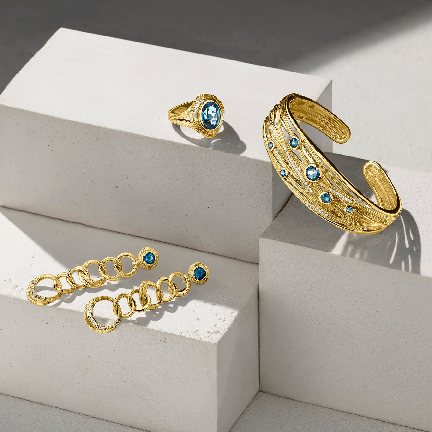 Santorini Oval Ring with London Blue Topaz and Diamonds in 18K